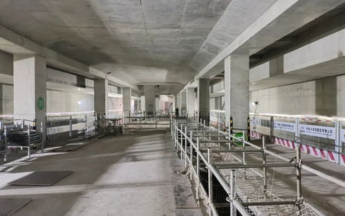 北京地铁13号线扩能提升工程迎新节点，后厂村站站台施工圆满完成